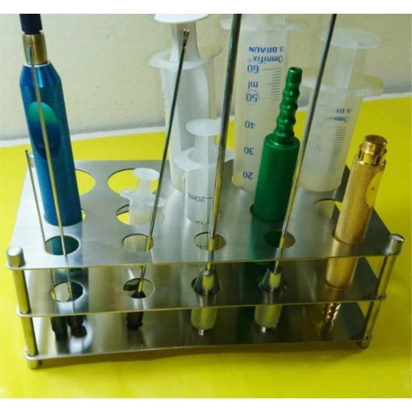 Combined Syringe and Cannula Holding Rack Combined Syringe and Cannula Holding Rack